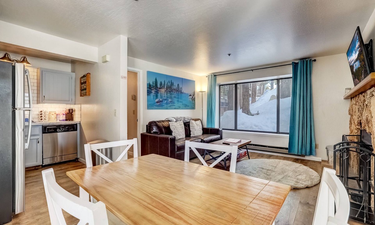 Tahoe Village Condo | Cozy One-Bedroom Tahoe Getaway - Top of Kingsbury