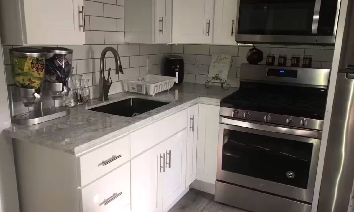Pleasant Hill Apartment | Cozy studio in peaceful Pleasant Hill with AC and weight room shed