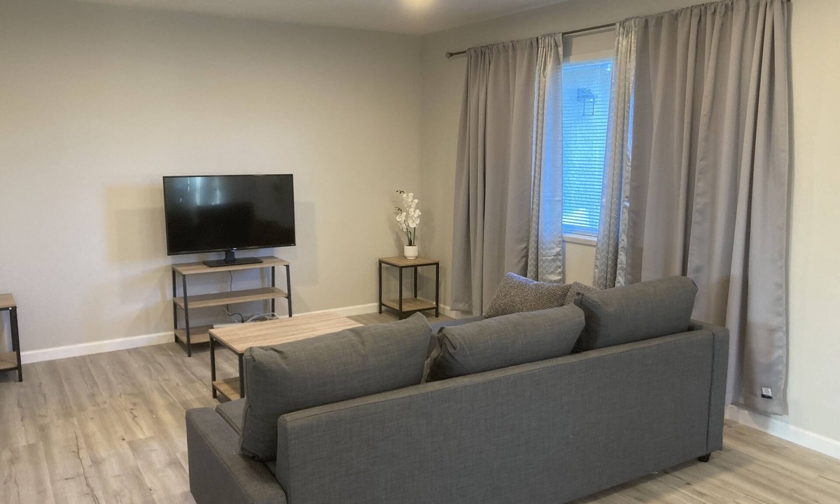 Sunnyvale West Apartment | Cozy Two-Bedroom Apt in the Heart of Silicon Valley, near top dining & shops!