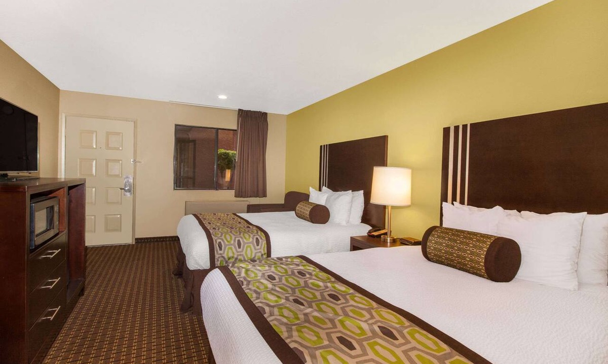 Milpitas Hotel | Days Inn by Wyndham San Jose Airport
