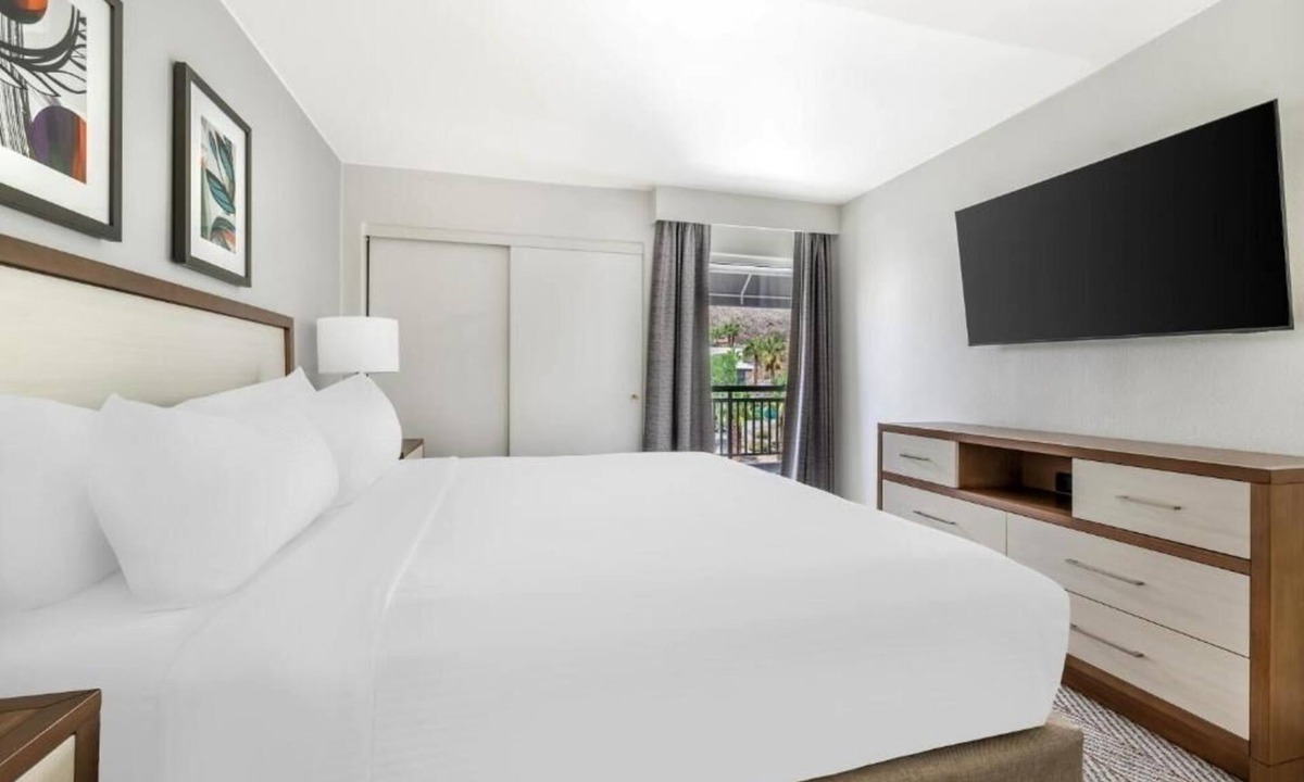 Canyon Corridor Hotel | Desert Escape Suite w/Full Kitchen & Private Patio