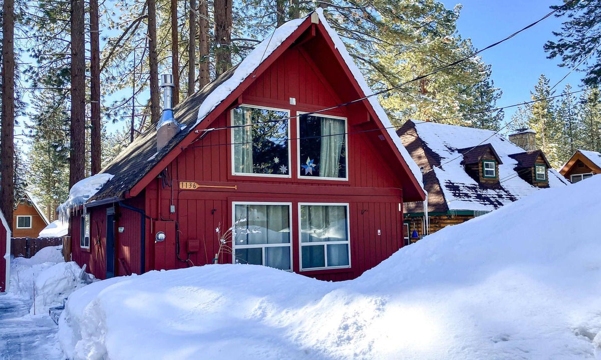 Sierra Tract House | Dog-friendly 2-story cabin with loft, fireplace, board games, & wooded views