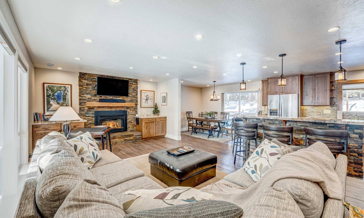 Incline Village House | Dog-friendly modern abode with large yard, fireplace, cable & washer&dryer