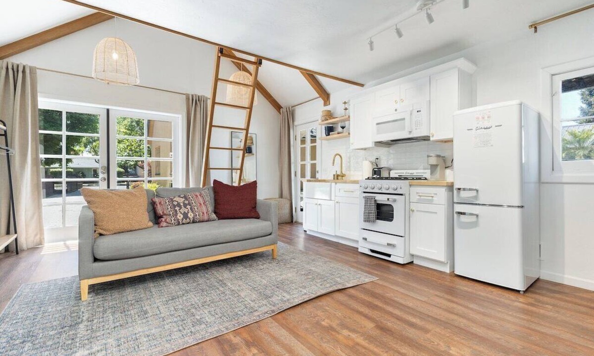 Visalia House | Downtown Retreat w/Pool & Spa, Near National Parks