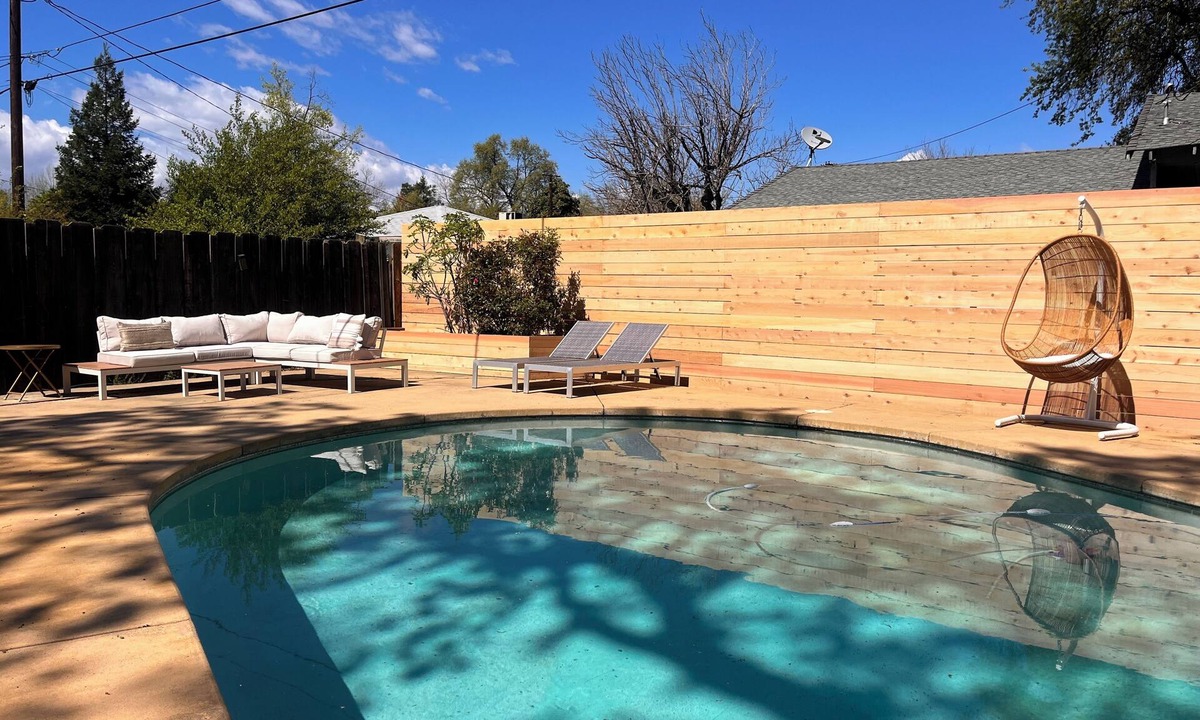 Redding House | Escape to this Redding 3-Bedroom home with Outdoor Pool and Spa
