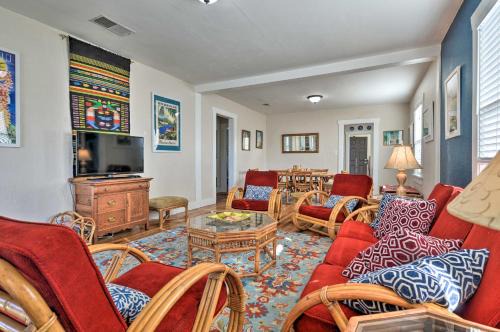 Eureka House | Eureka Cottage Near Sequoia Park & Old Town!