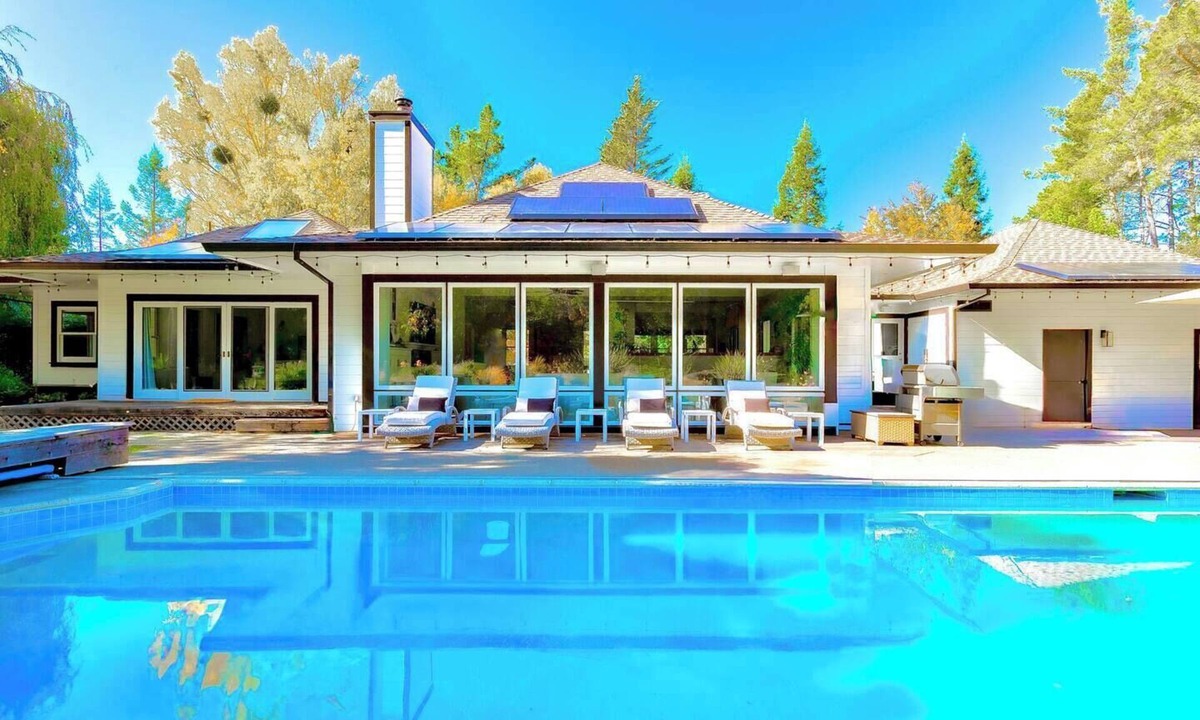 Freestone Villa | Exclusive 6 acre Luxe Villa Estate, Sonoma+Pool, Hot Tub, Bocce, Creekside, Pets