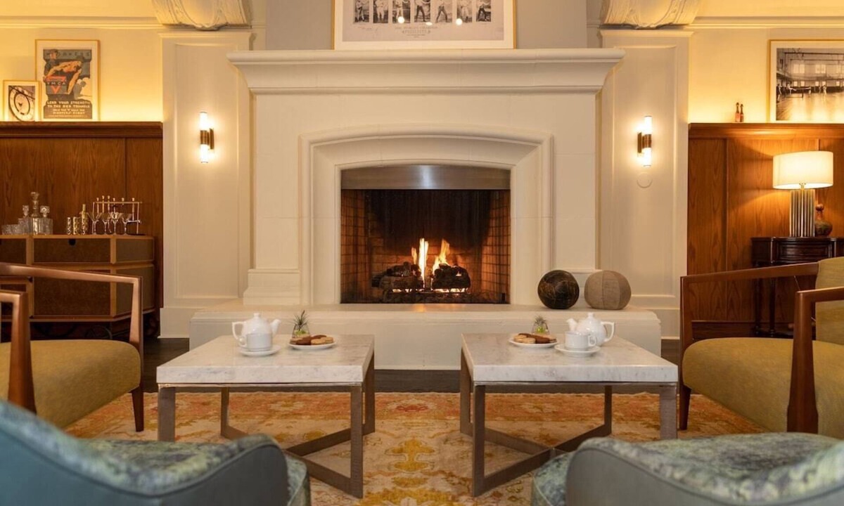 South Beach House | Experience Soothing Moments & Luxury! Pet-friendly Property, Onsite Parking!