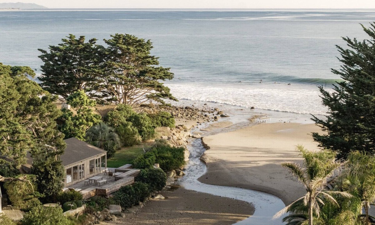 Carpinteria House | Exquisite Rincon Point Community Escape