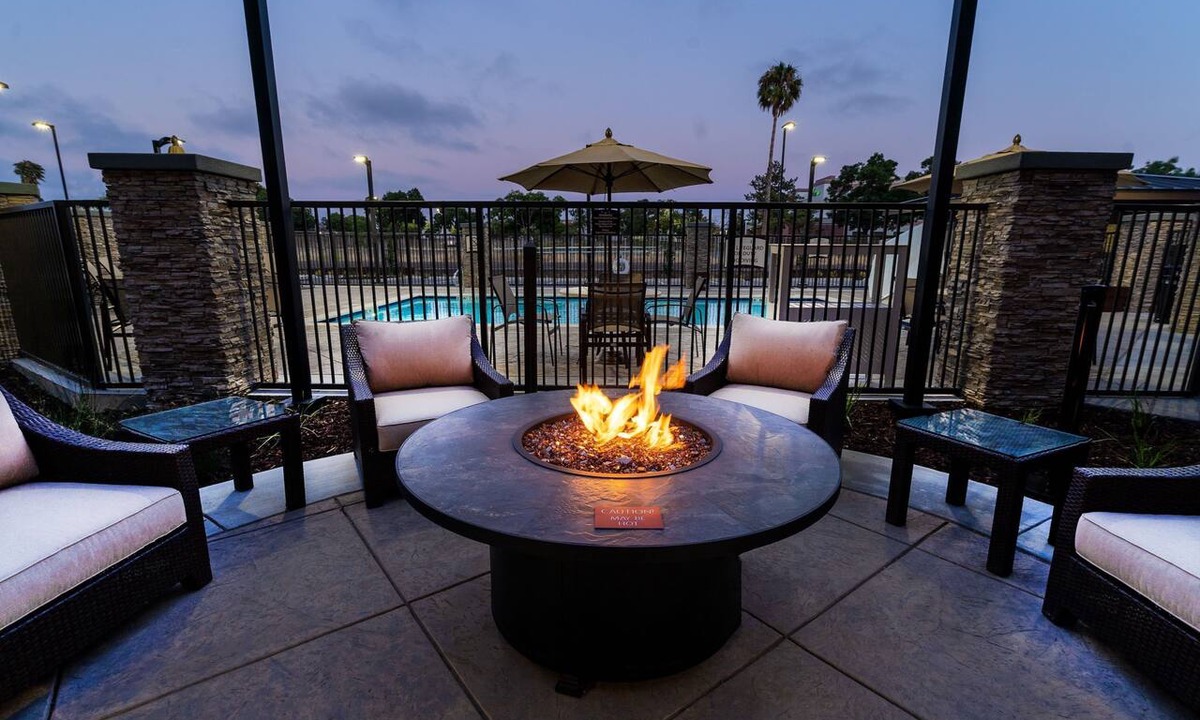 Newark Condo | Free Breakfast. Pool. Shared BBQ. King Suite. 30 Min to Oakland Zoo!
