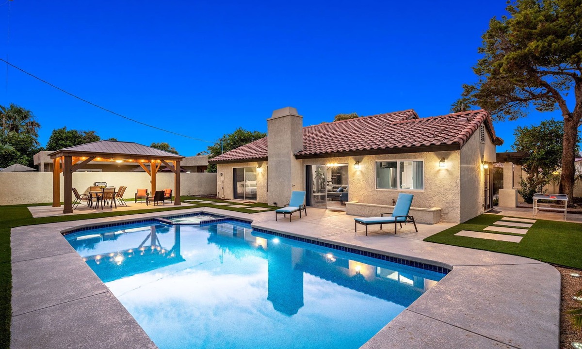 Bermuda Dunes House | Fully Remodeled, Clean and Cozy, with FREE POOL/SPA HEATING.