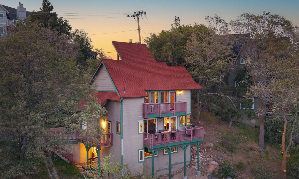 Lake Arrowhead House | Game Room + Panoramic Deck Views | Mins to the Lake | Nadelhorn by AvantStay