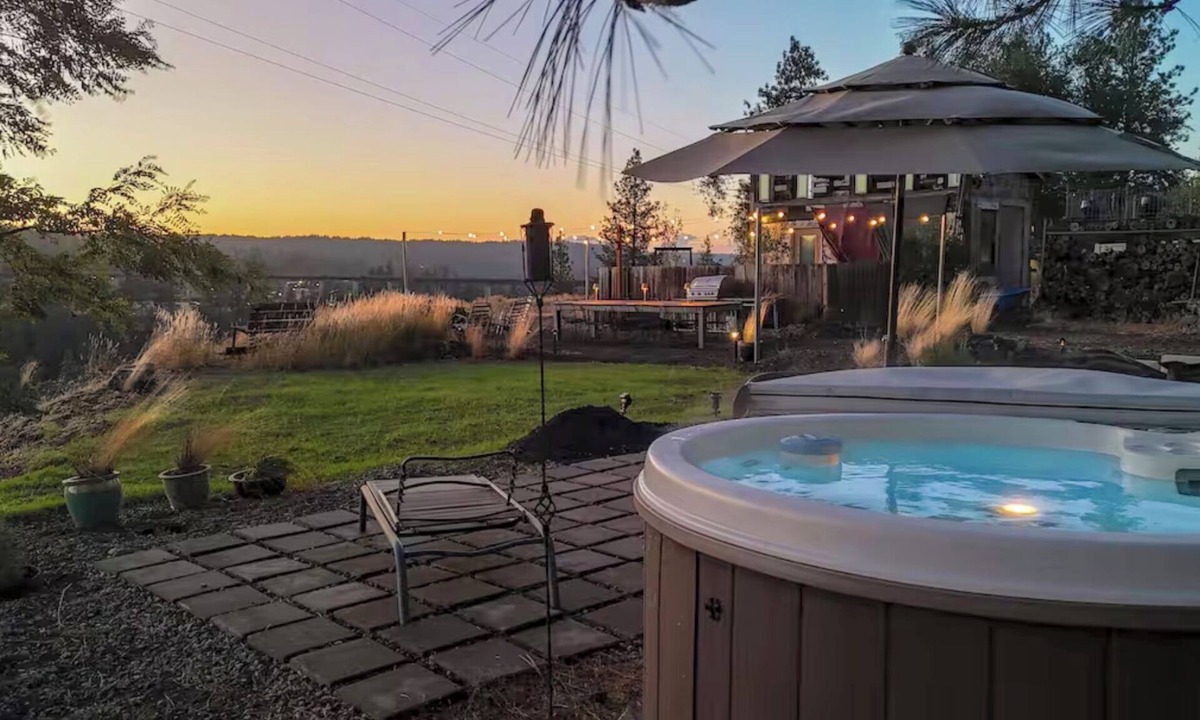 Cliff - Cannon Apartment | Garden Bodega on Sunset Ridge, Near Downtown, Hot tub, all with Panoramic View