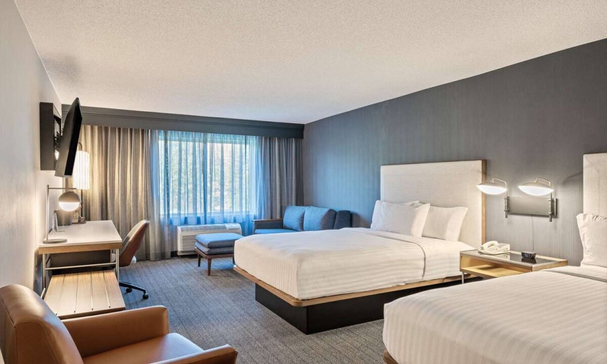 Pleasant Hill Hotel | Get Ready for Blissful Getaway! 4 Affordable Units, Near Calypso Cabanas