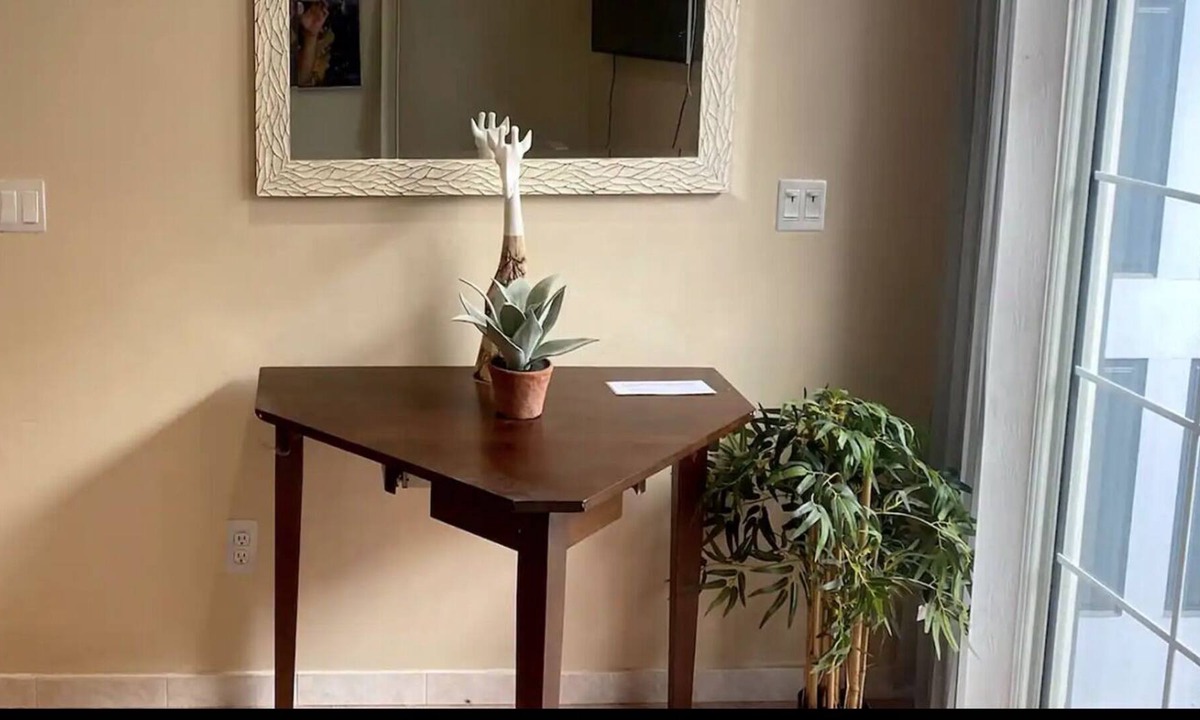 Daly City House | Gorgeous 2 bedroom house 5 min to Daly City BART