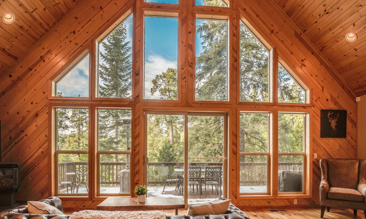 Camp Connell Ski Chalet | Gorgeous treetop views