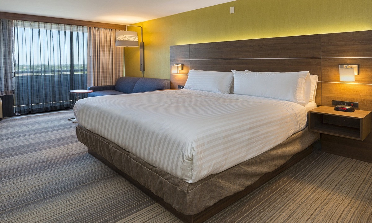 Northwest Anaheim Hotel | Holiday Inn Express Fullerton - Anaheim by IHG