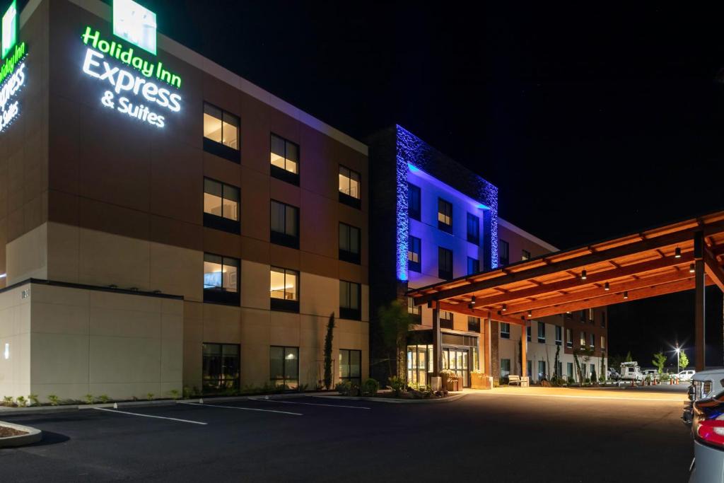 The Dalles Hotel | Holiday Inn Express & Suites - The Dalles by IHG