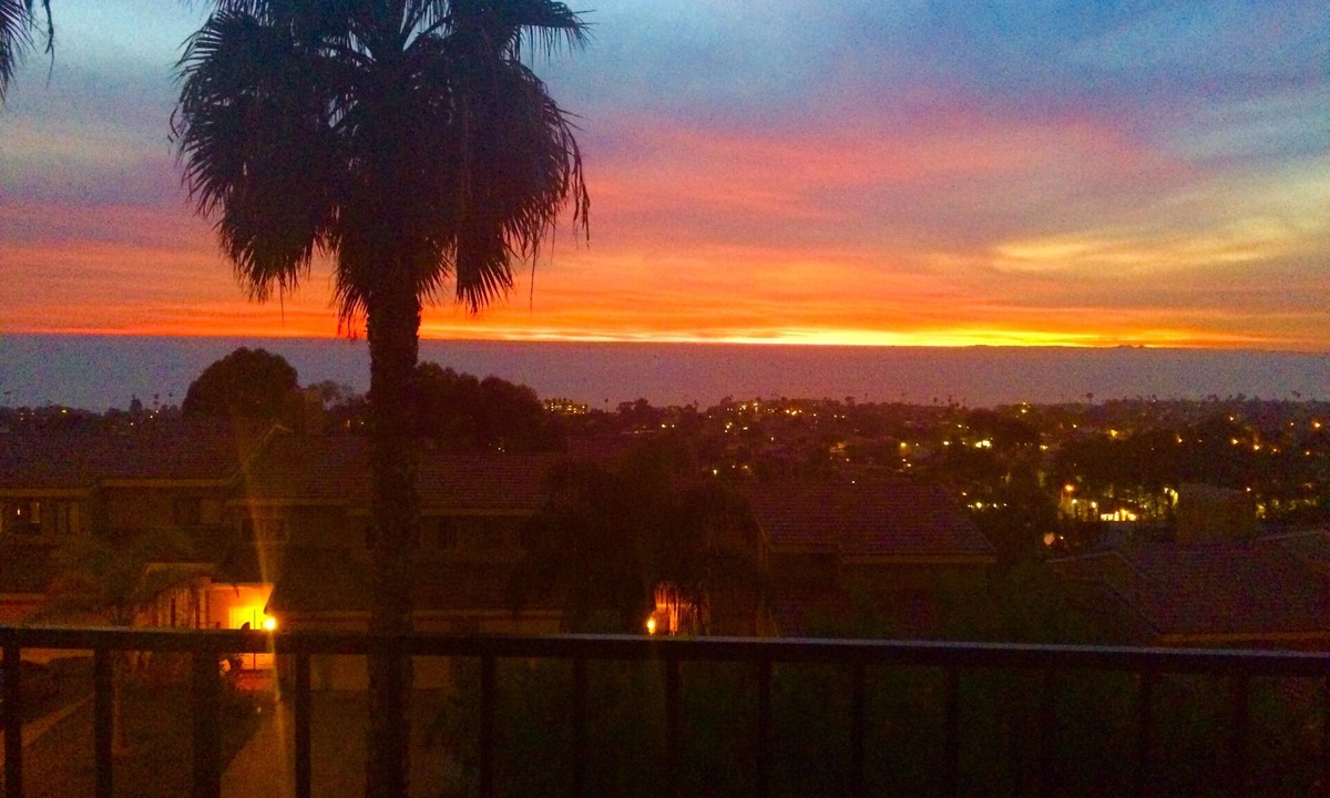 San Clemente Apartment | Home away from Home ! Awesome Catalina and Dana Point views & close to DT.