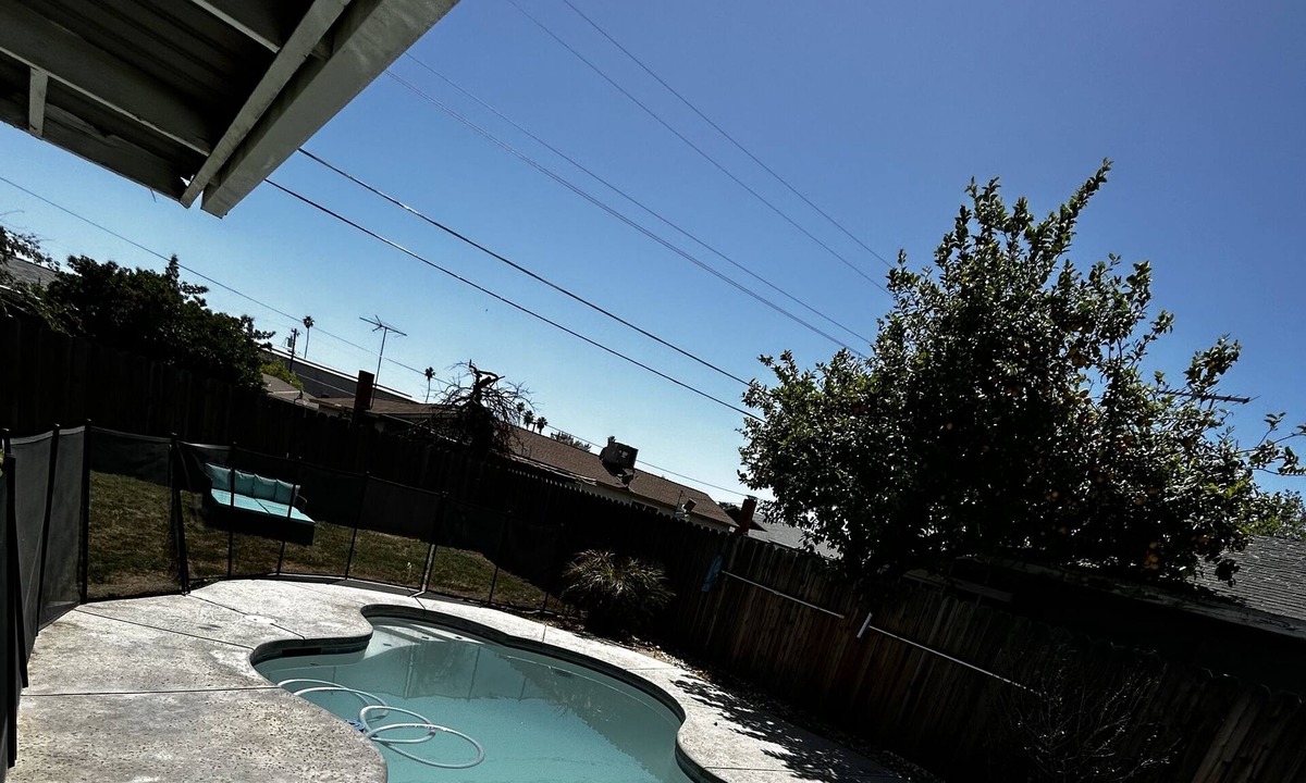 Lemoore House | Home Away From Home W/Pool