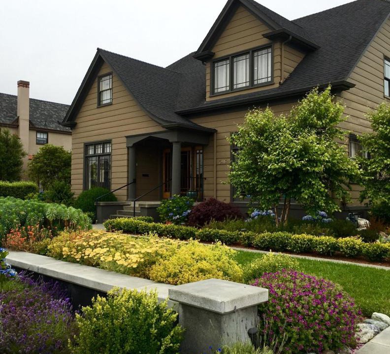 Eureka Hotel | Hydrangea Inn