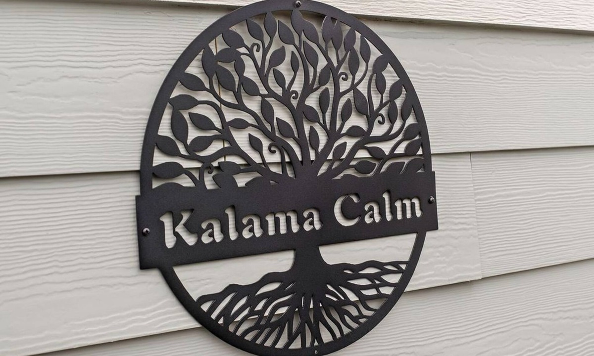 Carrolls House | "Kalama Calm" - new, tranquil 2-bedroom house in vibrant Kalama, Washington