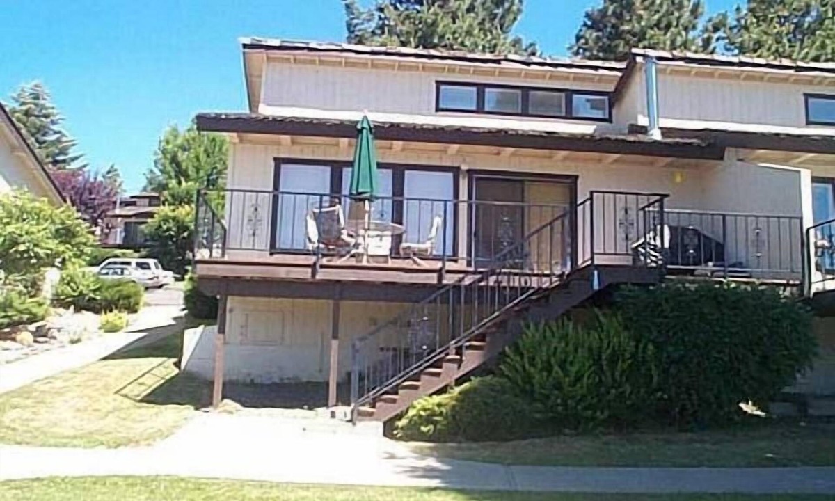 Peninsula Village Condo | Kuster, Peninsula Village