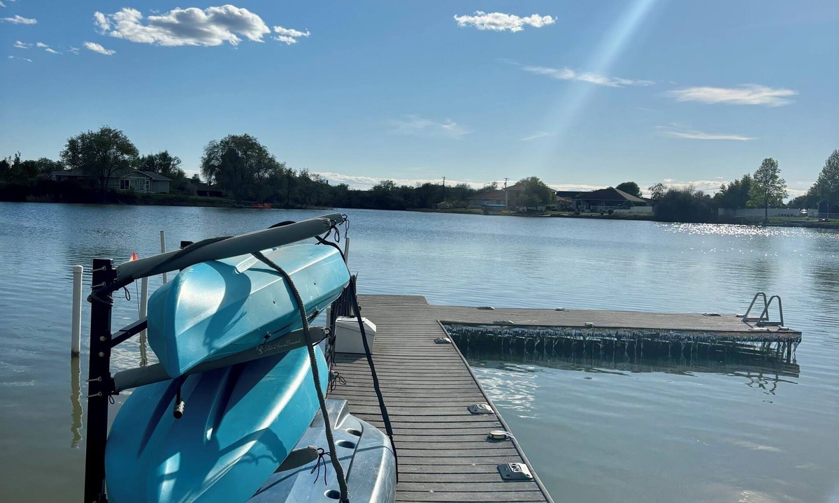 Moses Lake House | Lakefront Escape Near Gorge Amphitheater
