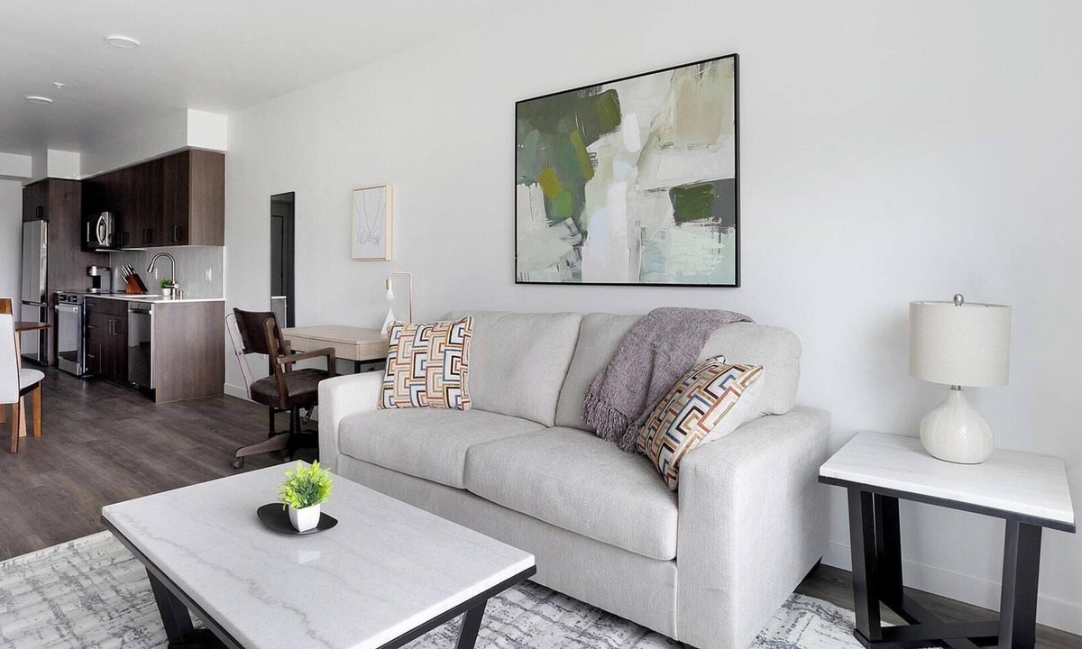 Crown Hill Apartment | Landing | Spectacular 1BD, Gym