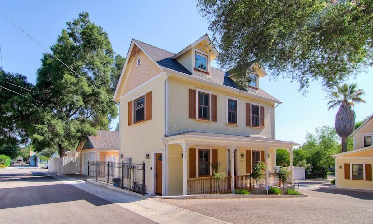 Paso Robles Condo | Lewis Loft-Just Steps to Downtown Paso Robles! Updated to Two Bedroom Suites!