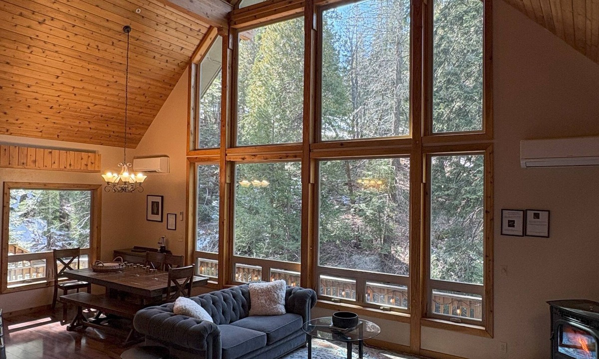 Yosemite National Park Cabin | Lily of the Valley: Big Wall. Yose Reservations, Breakfast, Central, Forest View