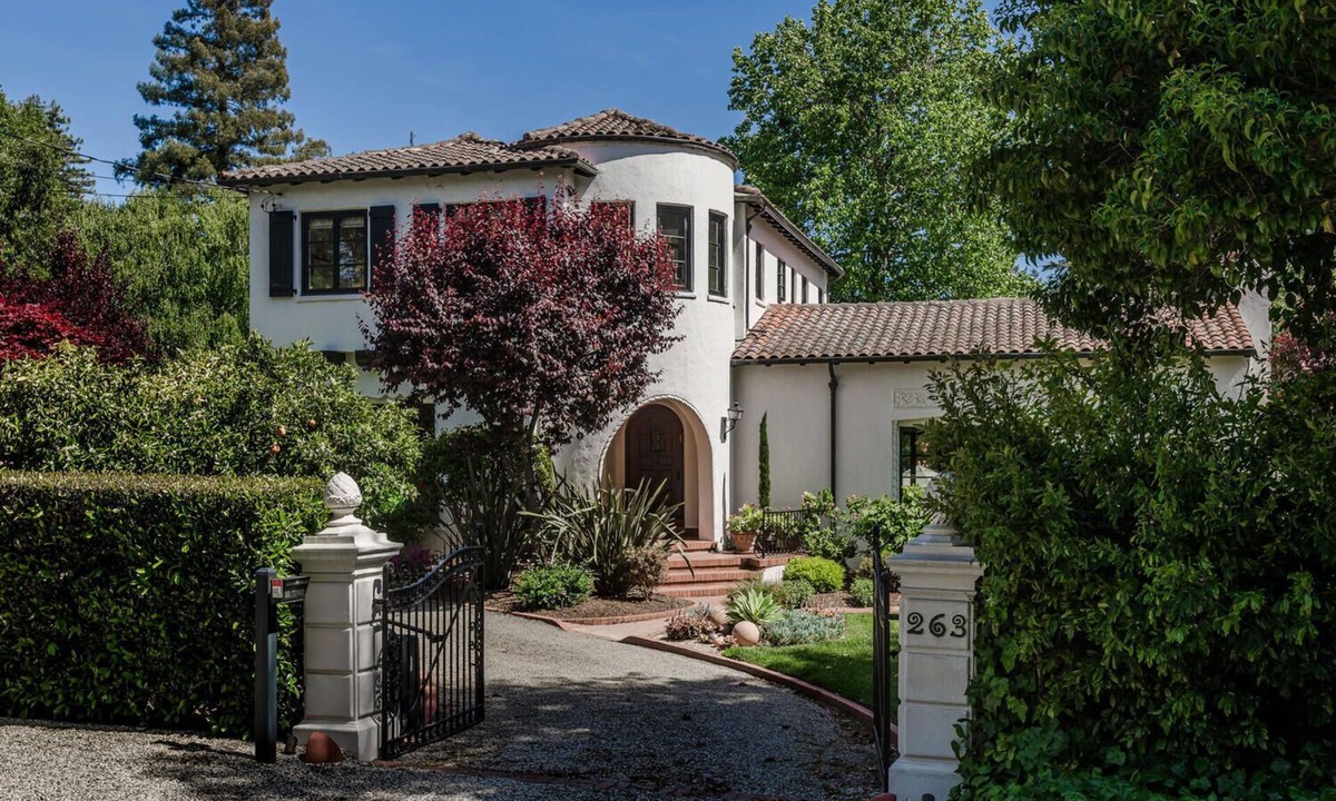 Hillsborough House | Luxurious designer home, walkable to downtown Bur & SM, heart of Silicon Valley