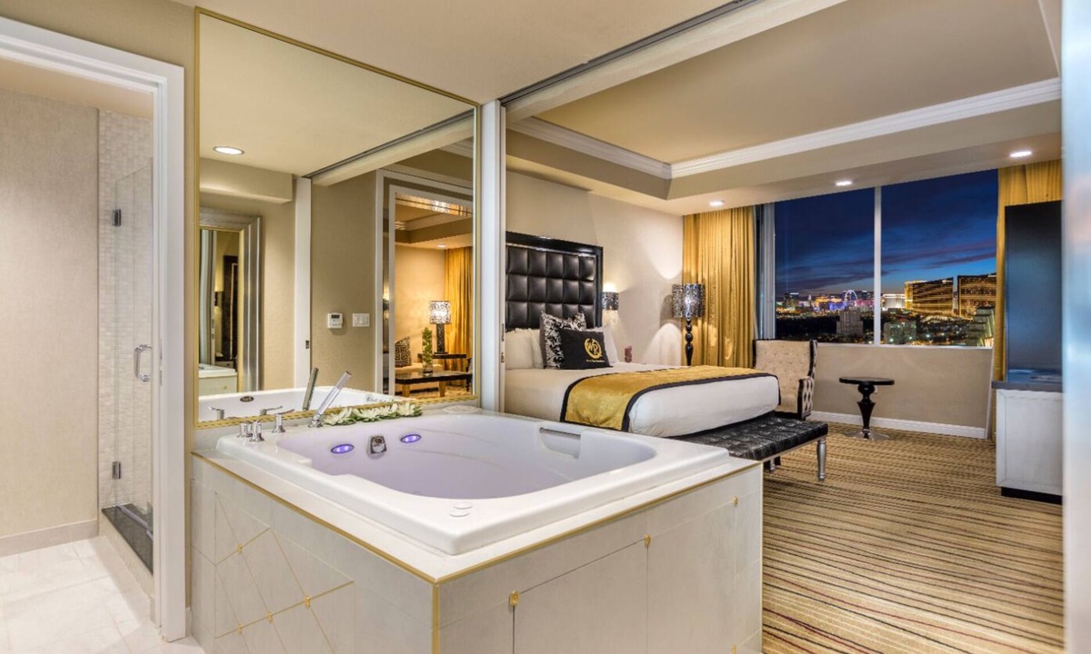 Winchester Villa | Luxurious, Romantic & Spacious One Bedroom Villa one block from Las Vegas Strip!