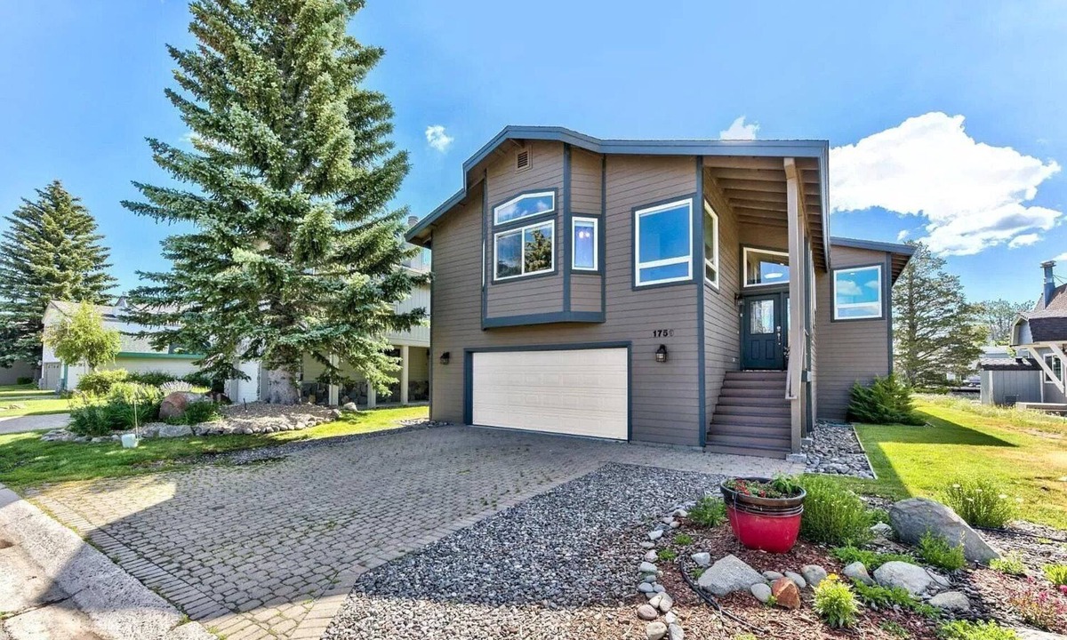 Tahoe Keys House | Luxurious Waterfront Retreat with Private Dock & Hot Tub - 1759V~