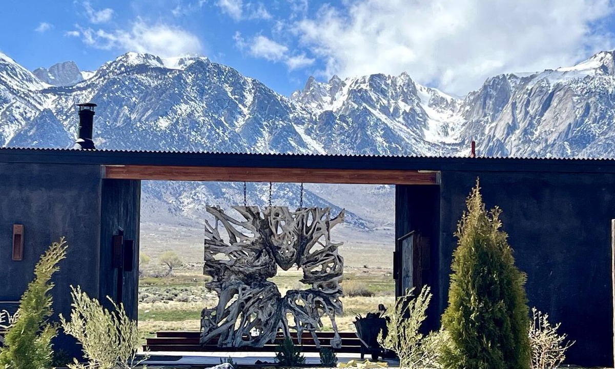 Lone Pine Villa | Luxury Design Rental with Breathtaking Mountain Views in Lone Pine, California