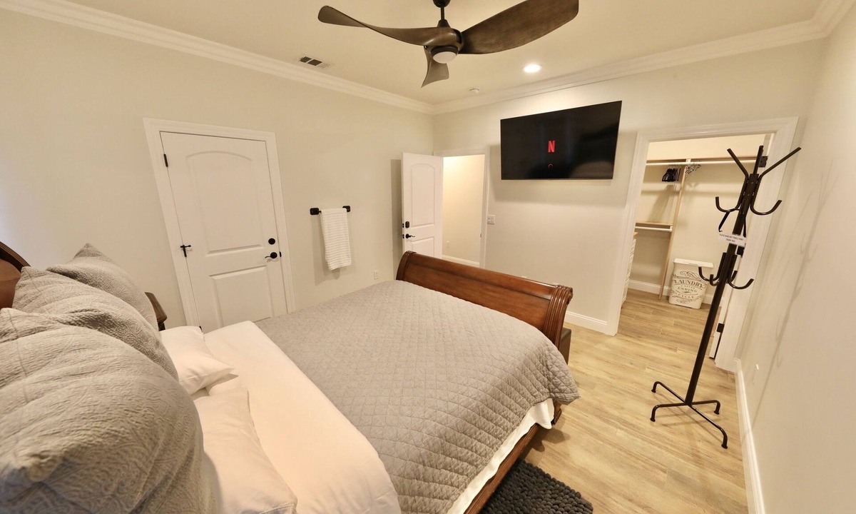 South Redlands House | Luxury Suite "C"