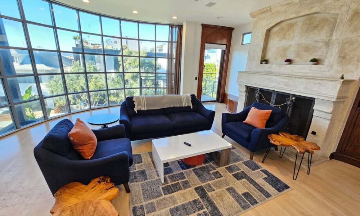 Venice House | Luxury Venice 3 bedroom 2 bath, 1 block to Beach!
