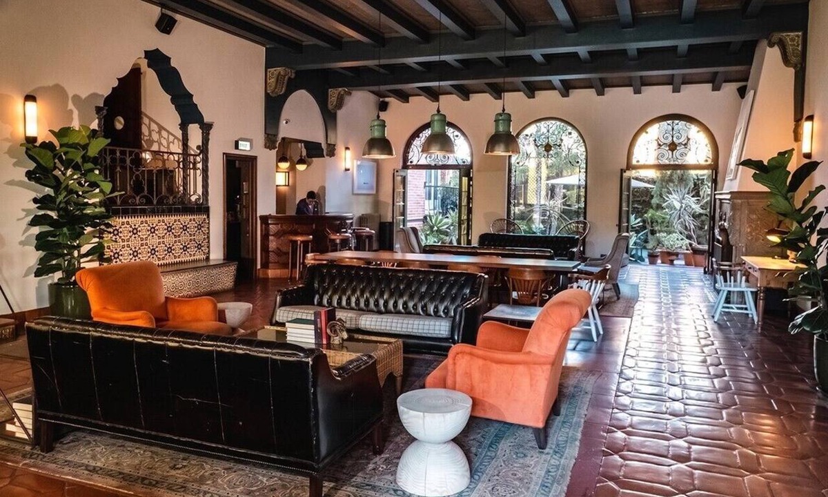 Wilshire Montana Hotel | Maison Twenty Seven