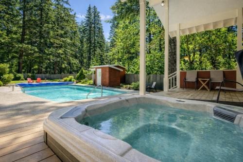 Leavenworth House | Maple Leaf Lodge by NW Comfy Cabins