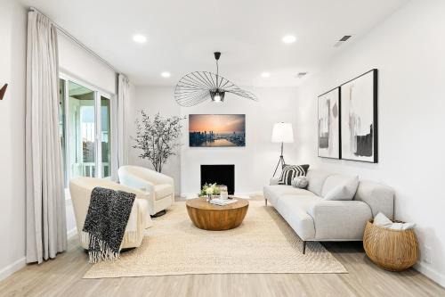 San Jose House | # Marbella Lane - Charming and Modern Home in SJ