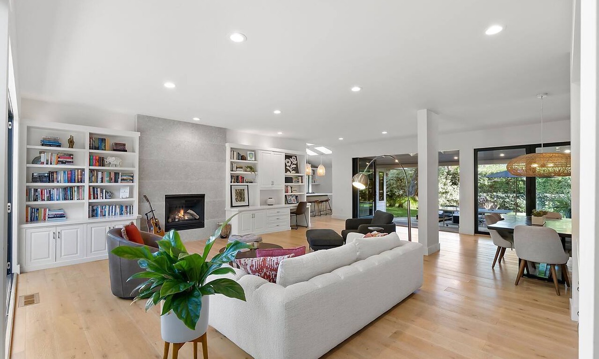 Allied Arts House | Menlo Park Luxe Modern Haven