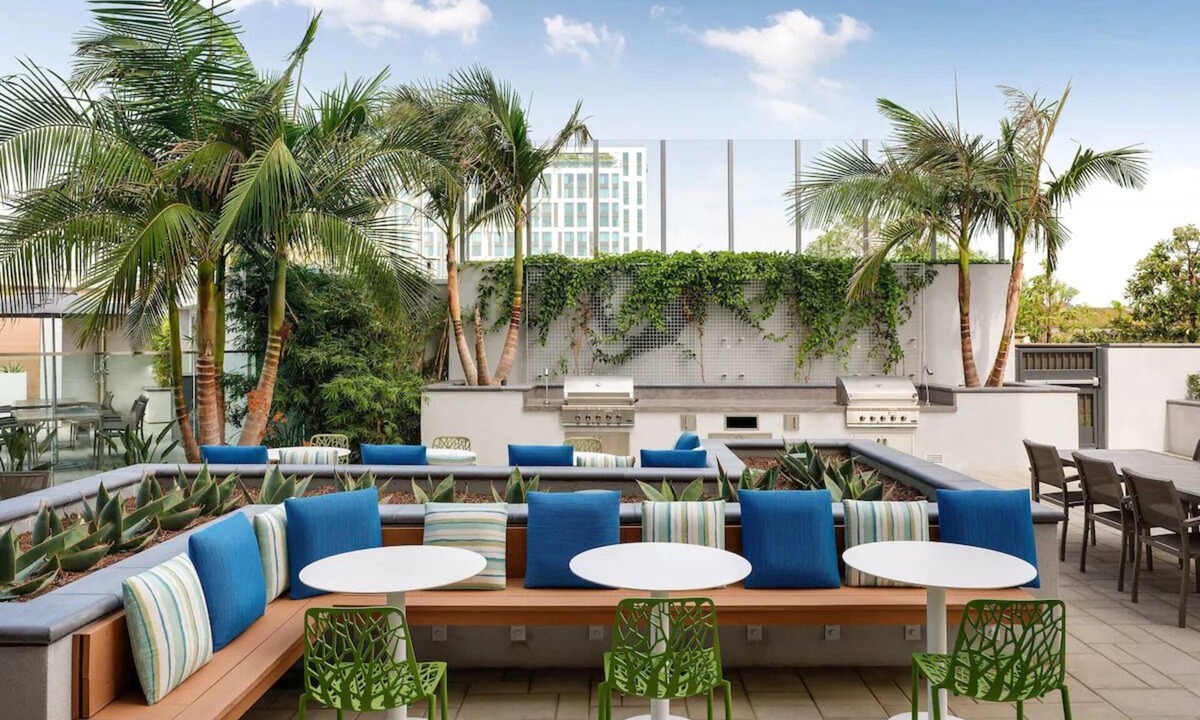 Anaheim Resort Hotel | Modern 2 Rooms Walking Distance from Disneyland Attraction