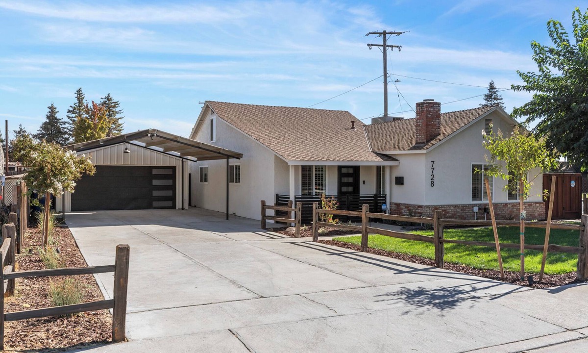 Hilmar House | Modern 3BR Home w/Garage, Smart TVs & Laundry