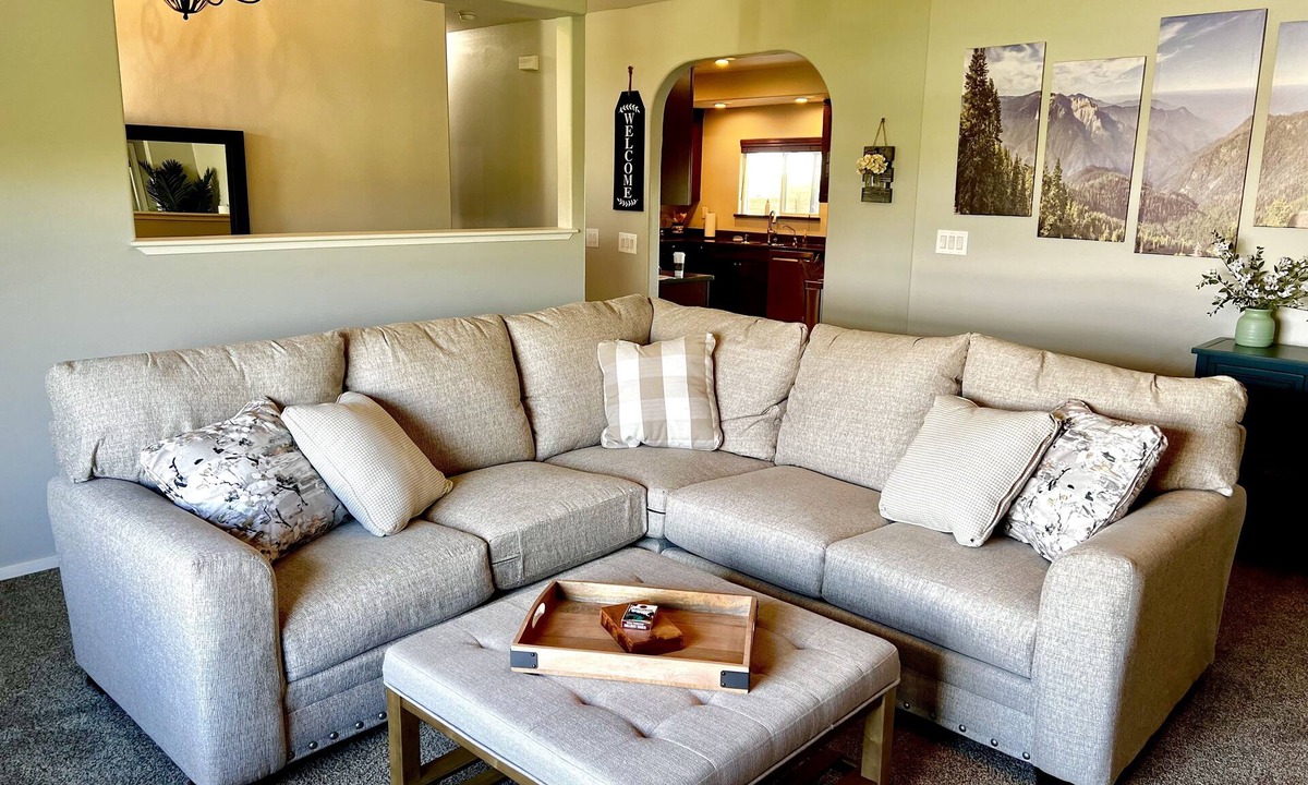 Dinuba Other | Modern Country Farmhouse: Near Visalia & Sequoia National Park!