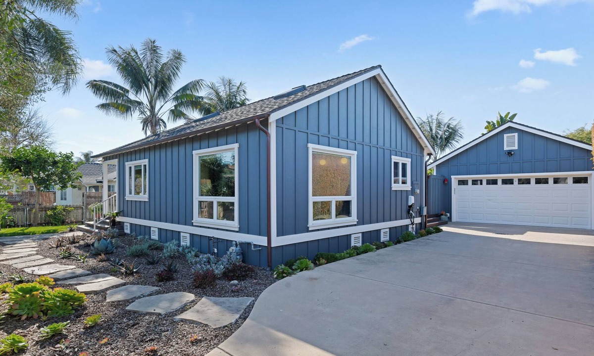 Carpinteria House | Modern Retreat with Vaulted Wood Ceilings & Private Outdoor Space