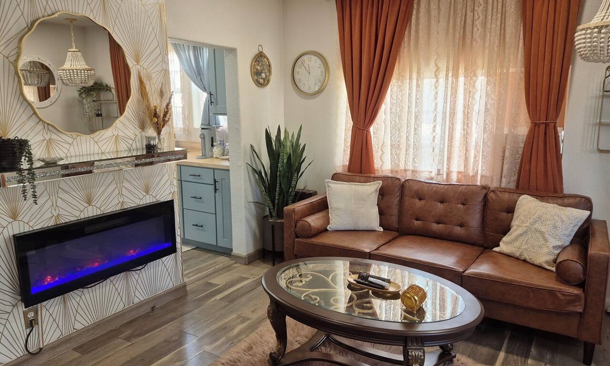 Westwood House | Molly's Modern Mountain Getaway - Minutes to Lake Almanor