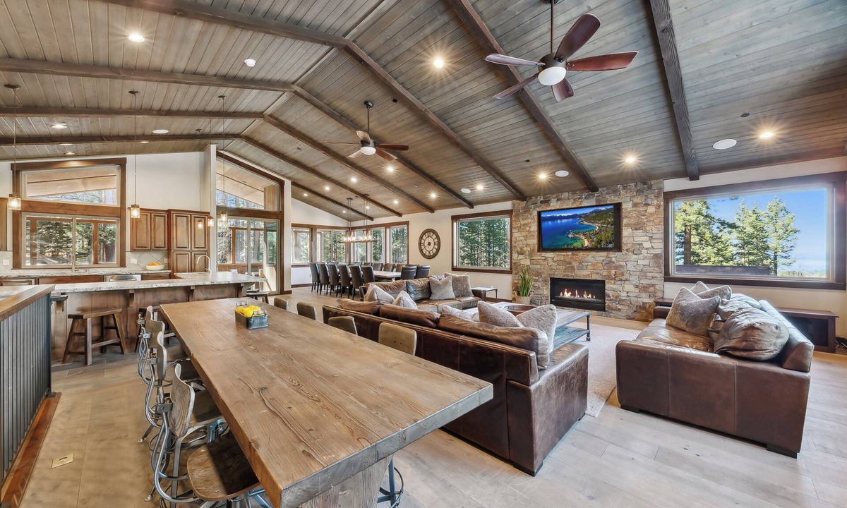South Lake Tahoe House | Mountain Majesty: Lake Views, 10-Bedroom, Pool