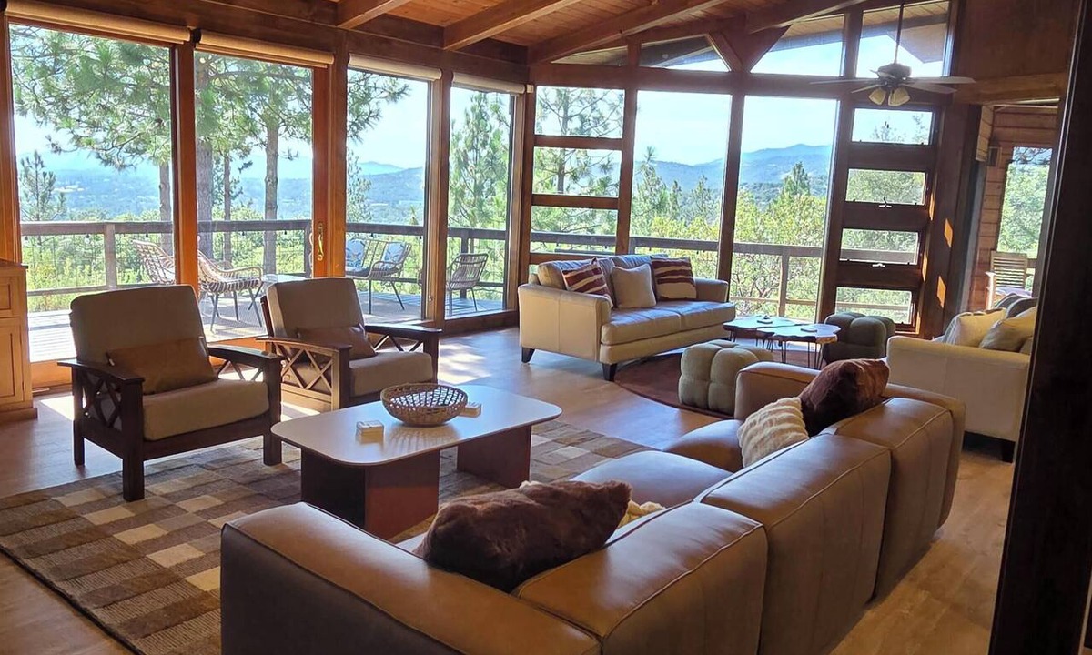 Oakhurst Cabin | Mountain Oasis, Sleeps 24, Hot tub, Game room
