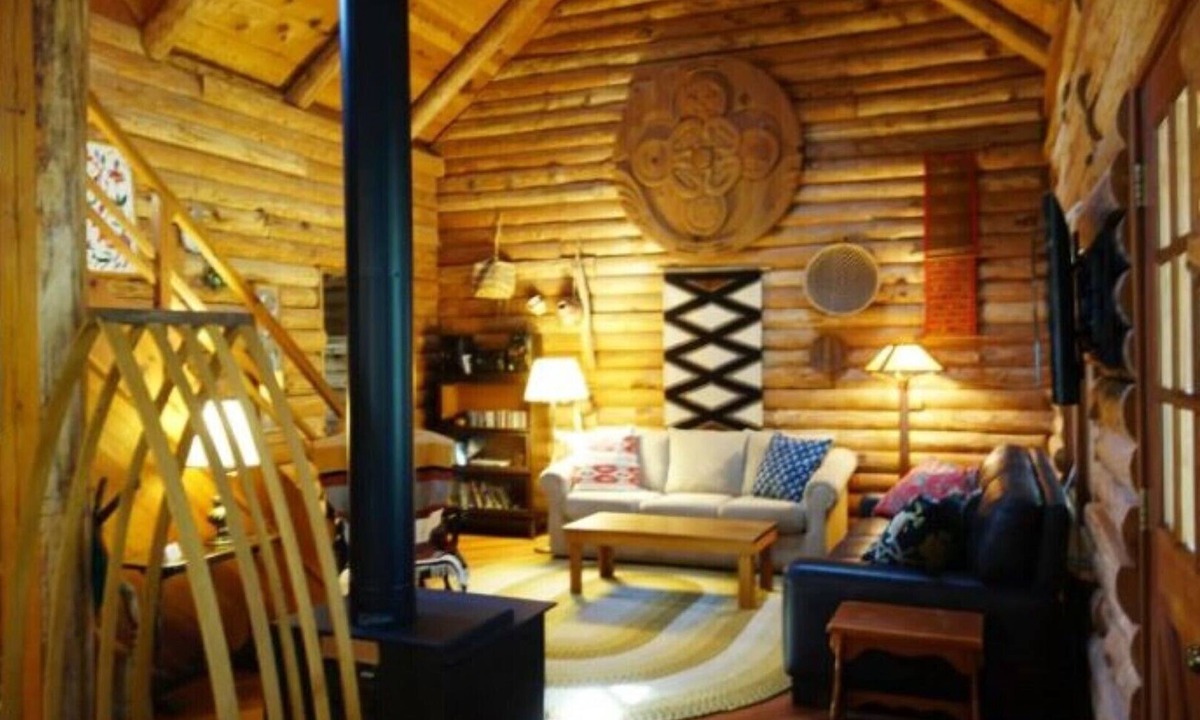 Ashland House | Mt Ashland Homestead, Ashland 10m., 40 acres ridgetop old forest, right by PCT