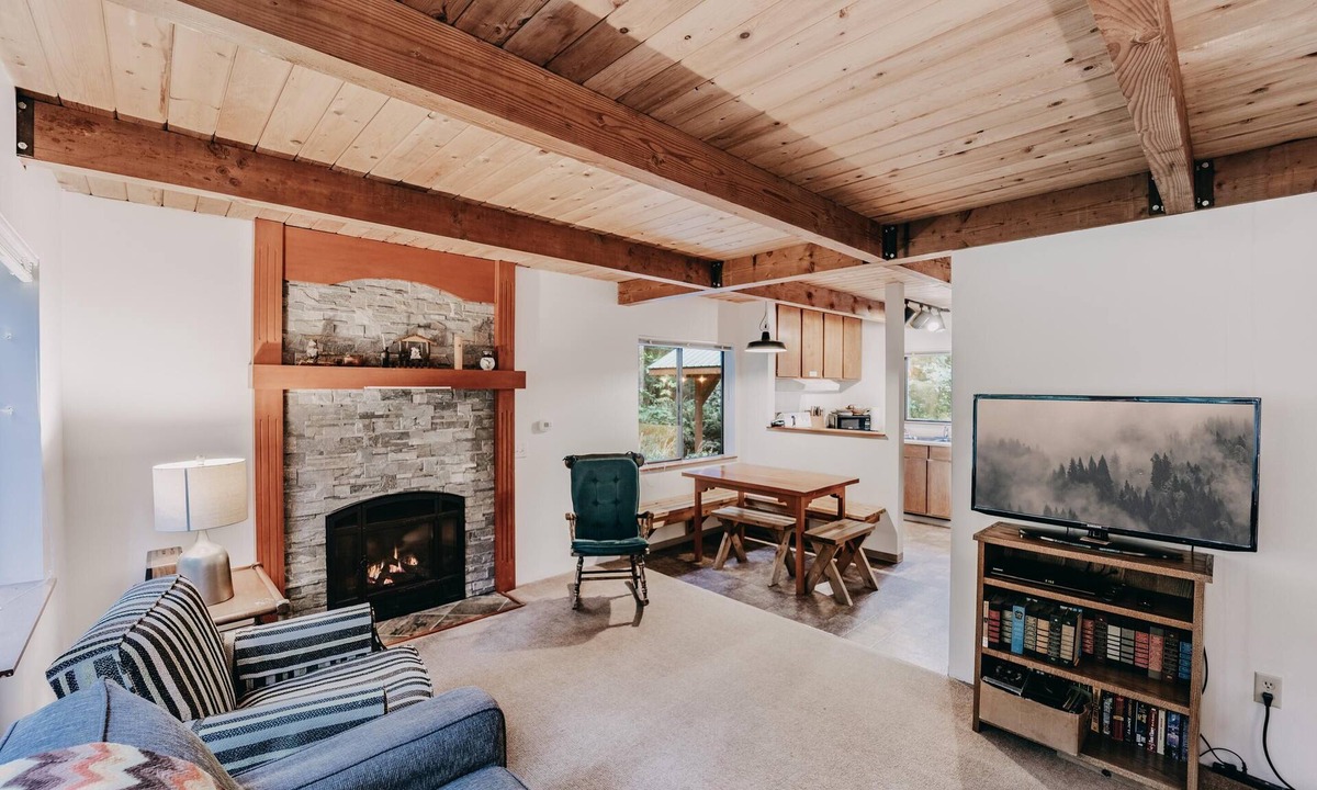 Maple Falls Cabin | Mt Baker Lodging - Cabin 67 - Private 2-story Cabin With a Private hot tub